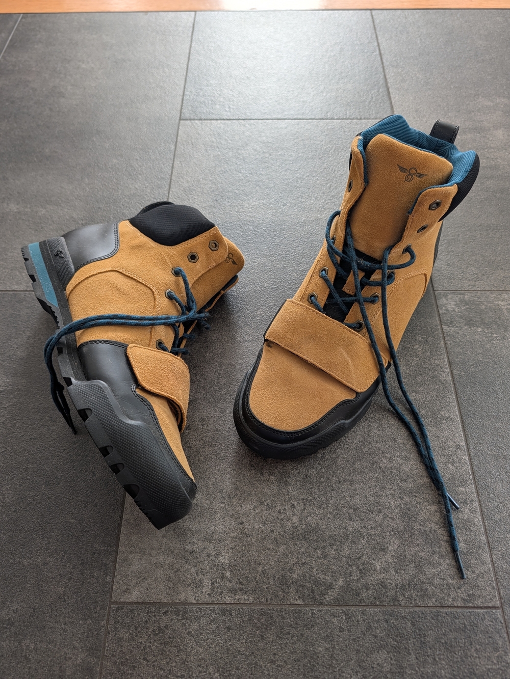 Creative Recreation Men's Tan Suede High-Top Boots with Teal Accents